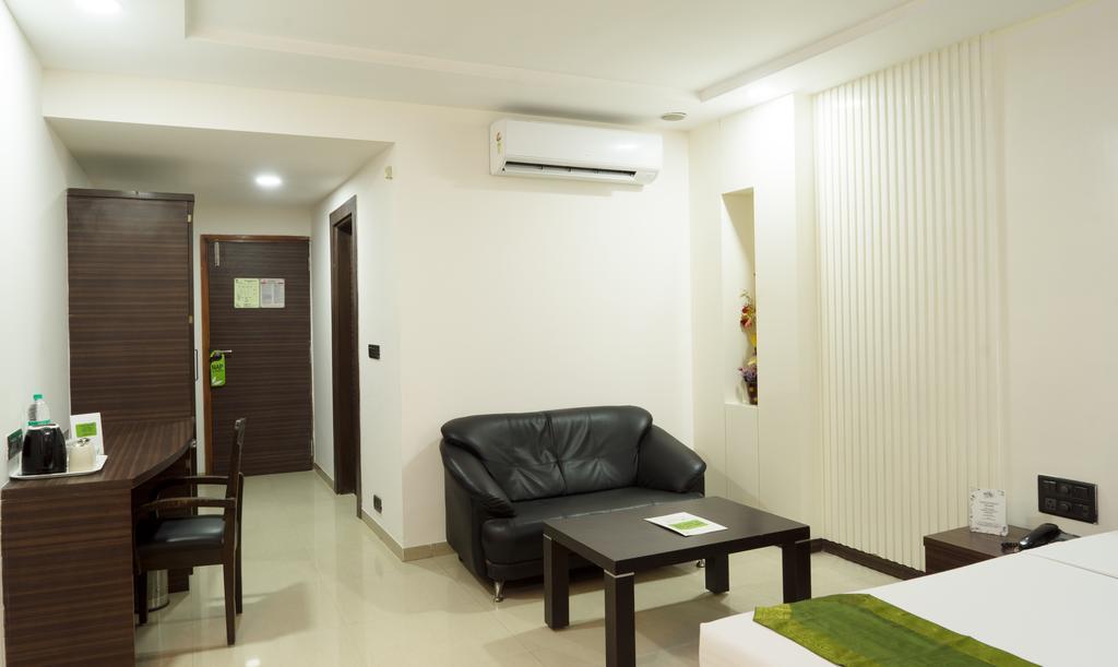 Capital O 15537 Dev Corporate Hotel