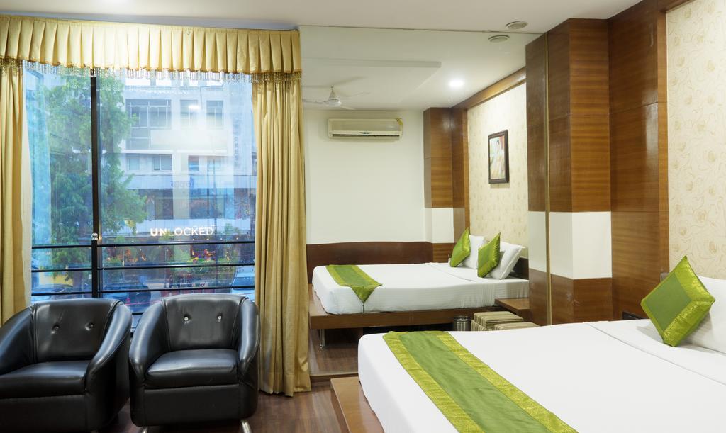 Capital O 15537 Dev Corporate 3*