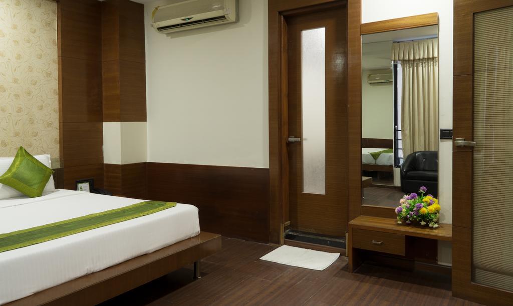 Capital O 15537 Dev Corporate 3* Ahmedabad