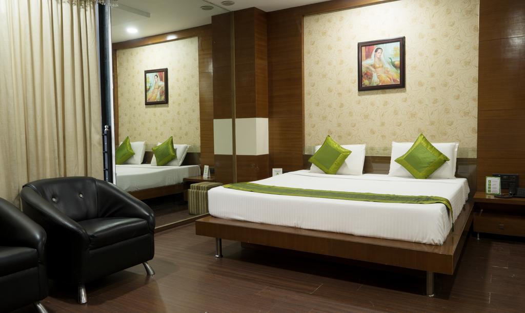 Capital O 15537 Dev Corporate 3*