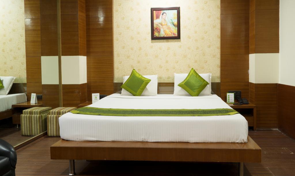 Capital O 15537 Dev Corporate Hotel 3*