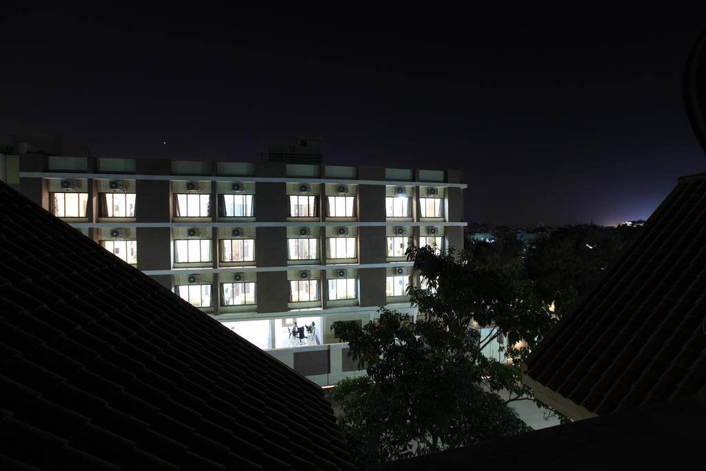 Galaxy Hotel 2*