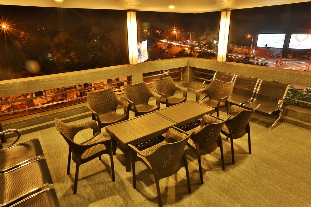 Kabir Hotel 3*