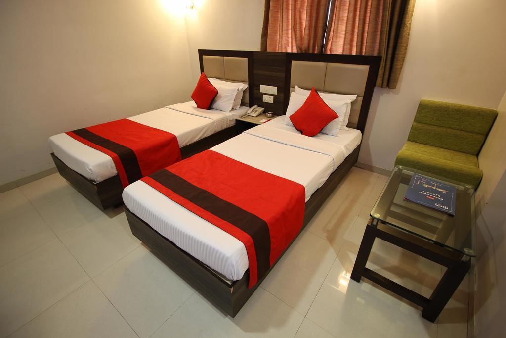 Oyo 1769 Prime Hotel Ahmedabad