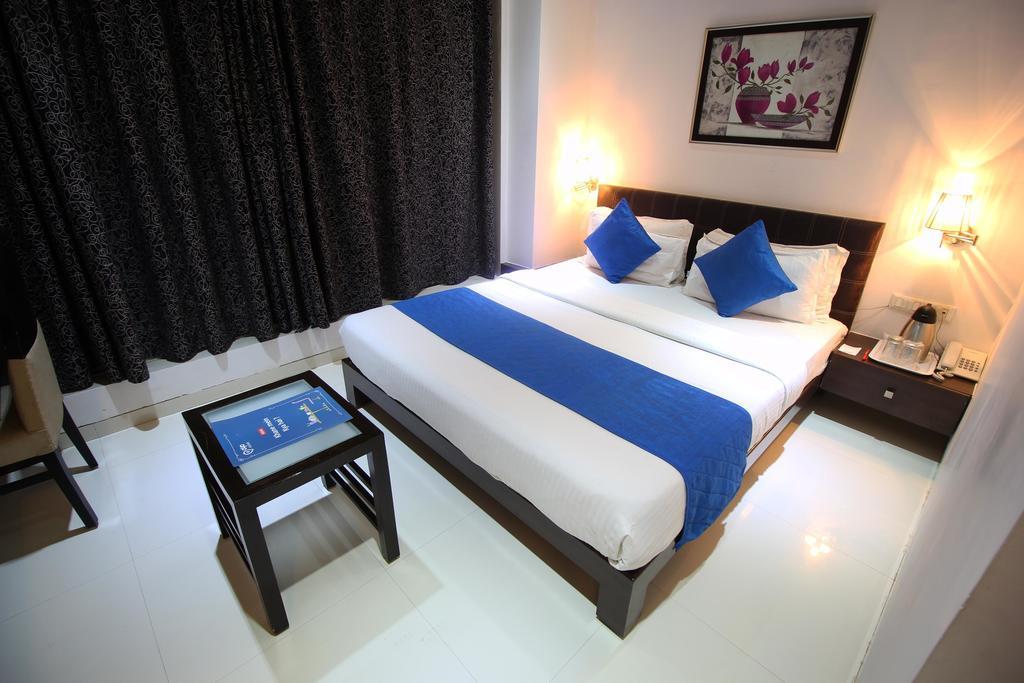 Oyo 1287 Corporate Residency Ahmedabad