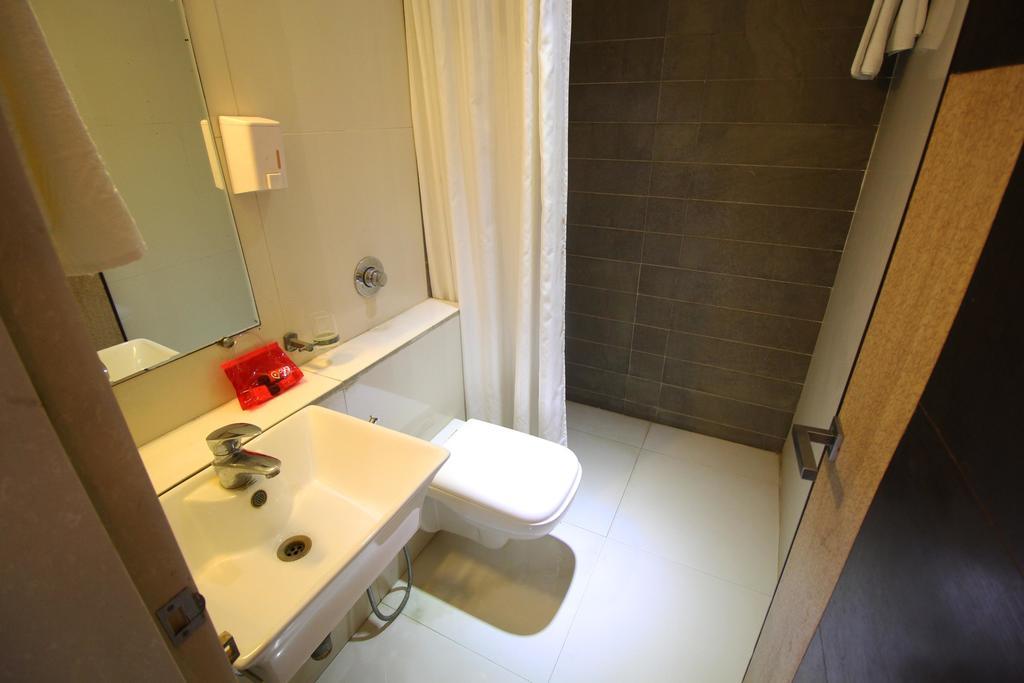 Hotel Oyo 1287 Corporate Residency Ahmedabad