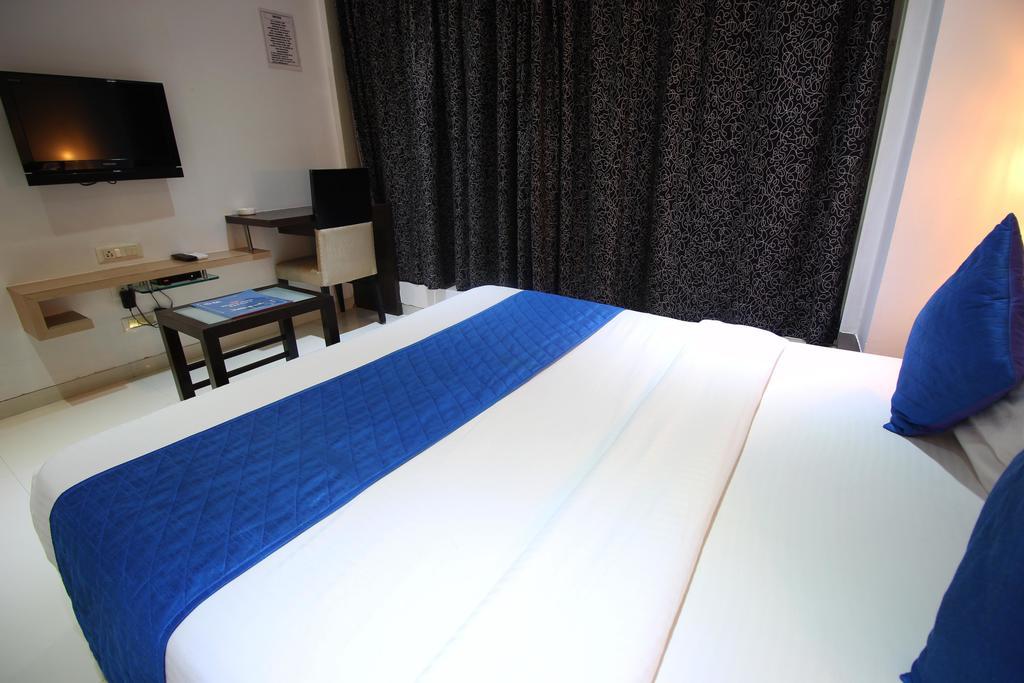 Oyo 1287 Corporate Residency Hotel
