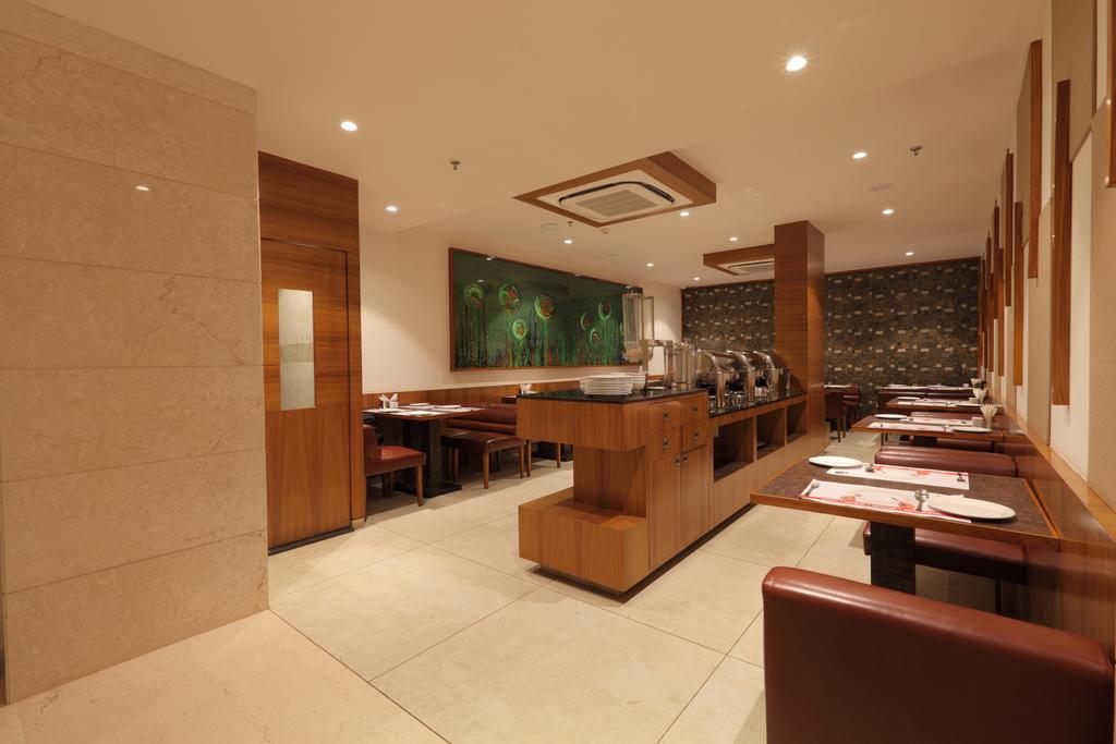 Hotel Rezaas Ahmedabad