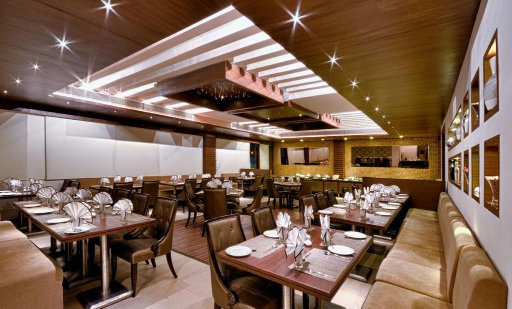 Hotel Avalon & Banquets 3*