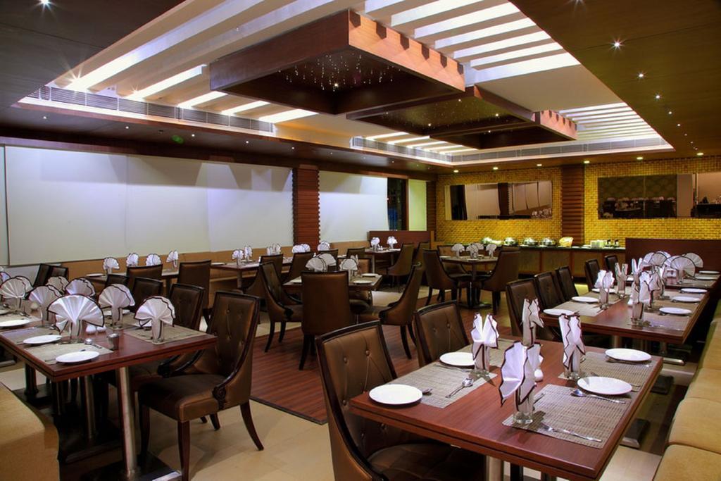 Hotel Avalon & Banquets