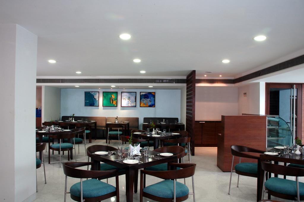 The Fern Residency, Subhash Bridge, 4* Ahmedabad