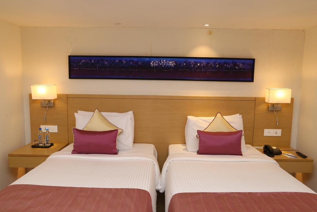Hotel Sarovar Portico Rivera 4*
