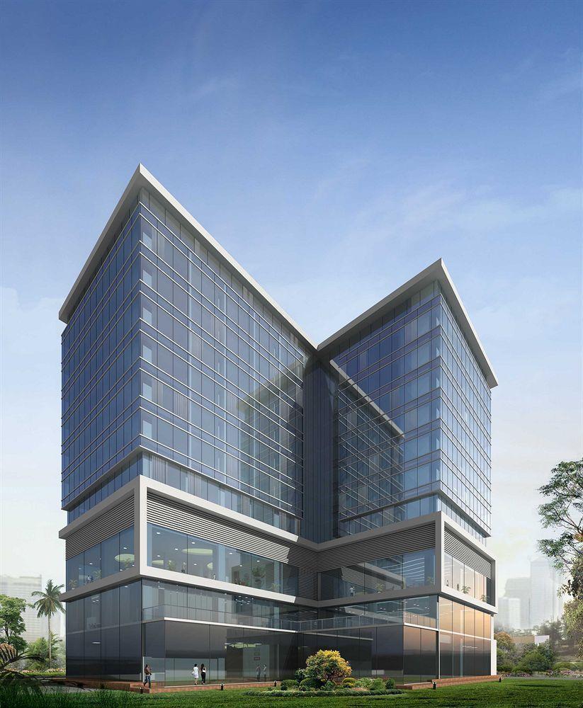 Hotel Eastin 5*