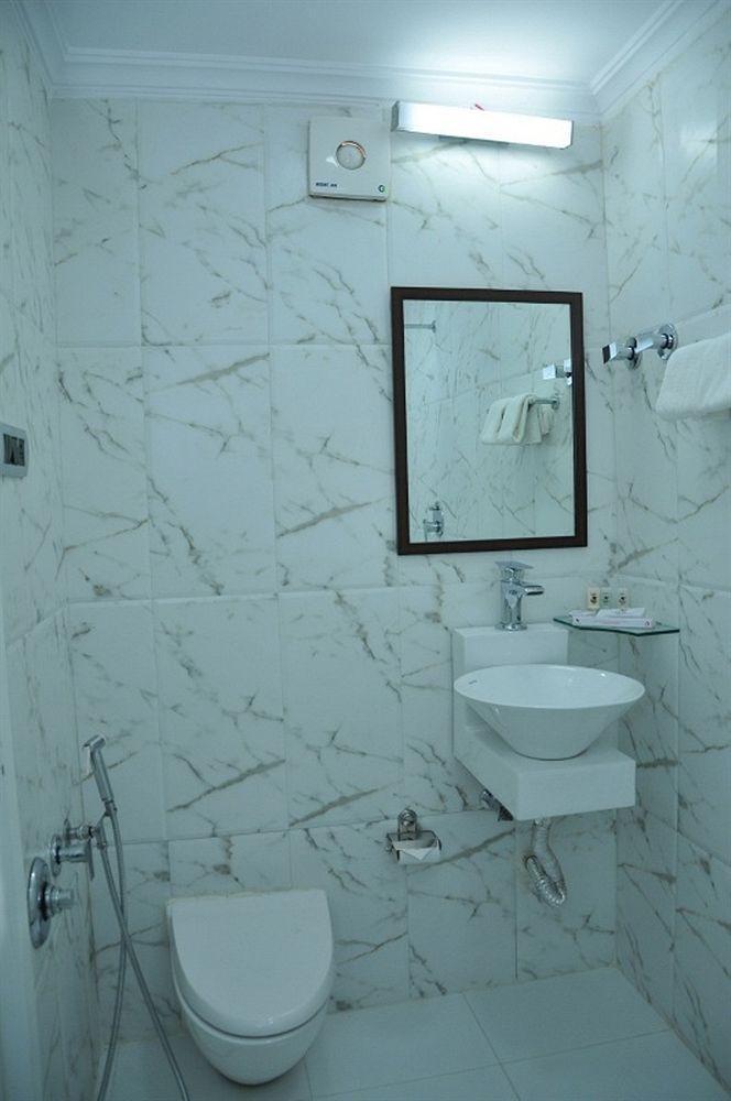 Hotel 3 By Oyo Nami Residency,