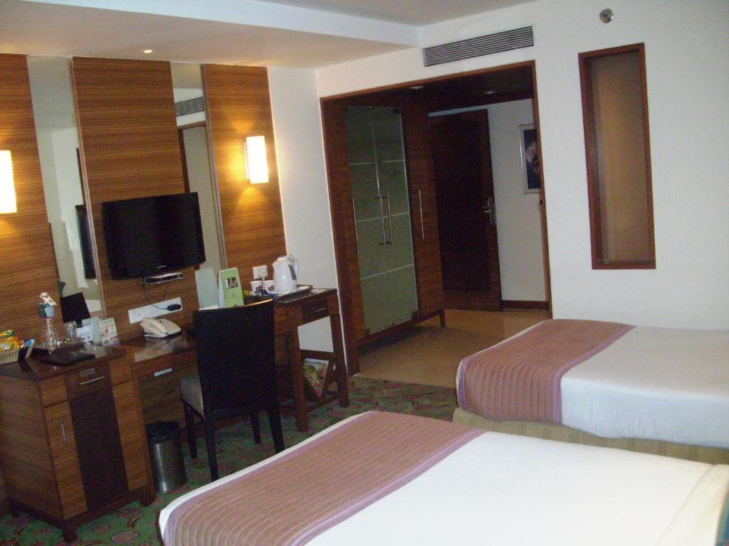 Bloomsuites L Hotel