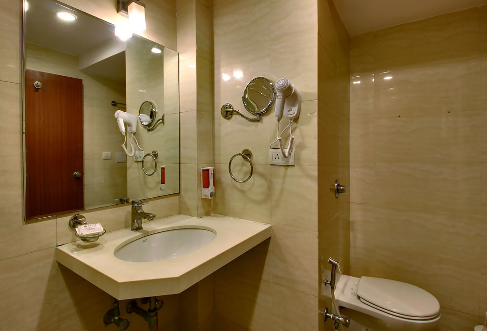 Aarya Grand & Hotel Ahmedabad