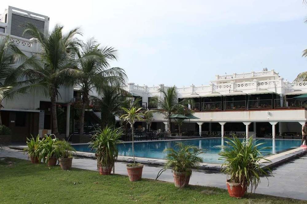 Hotel Aarya Grand &