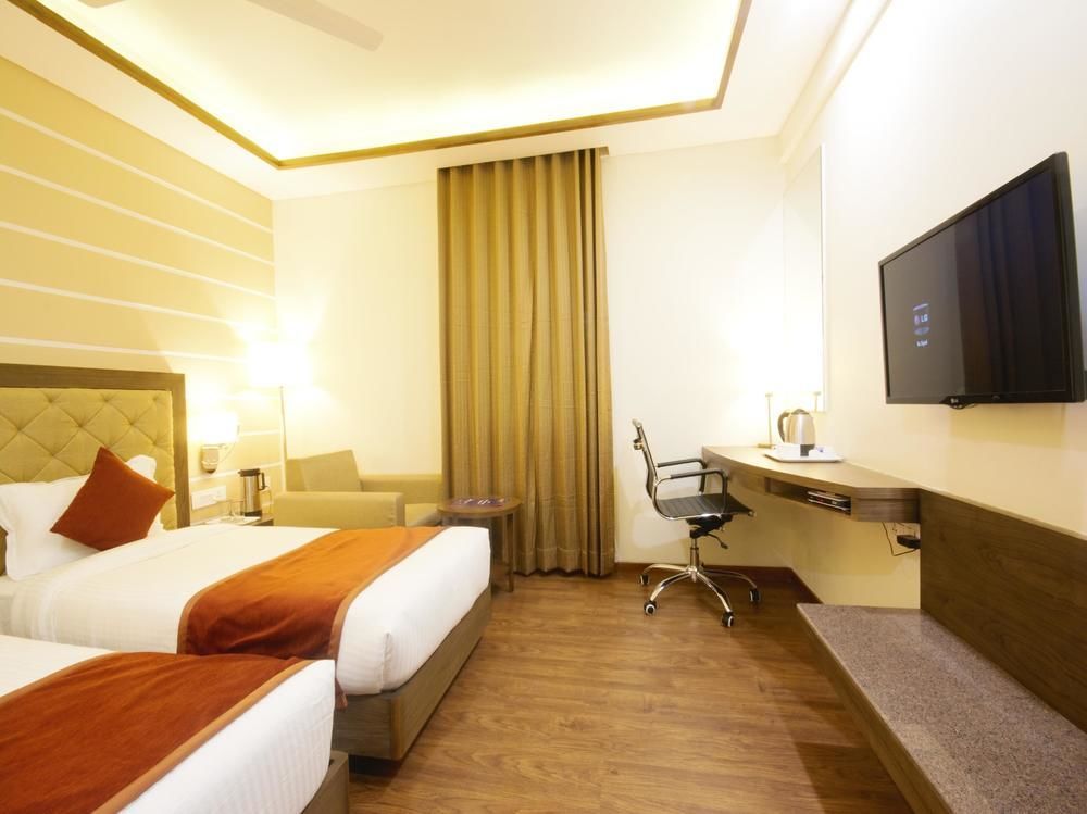 Oyo 3763 Naeeka Hotel Ahmedabad