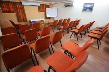 Oyo Income Tax Ashram Road 2 3*