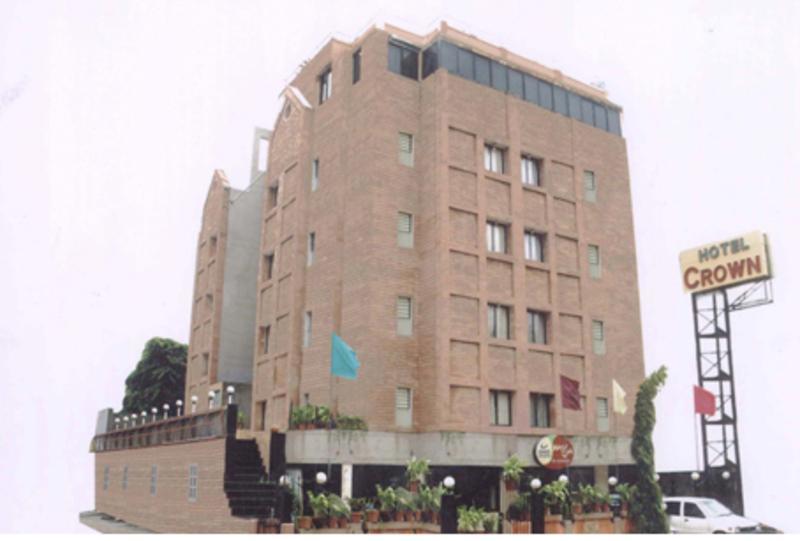 Oyo 2308 Crown Hotel