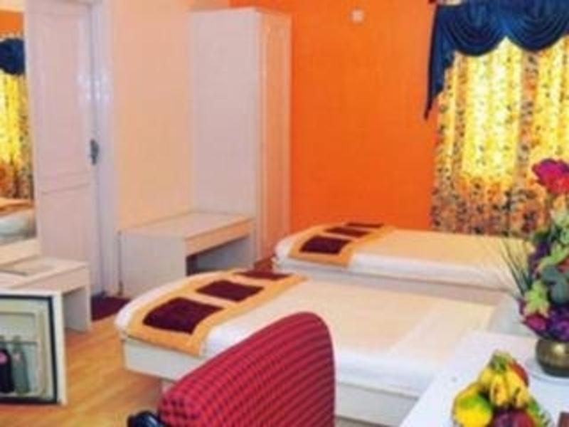 Hotel Oyo 2308 Crown