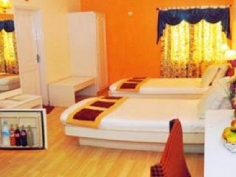 Oyo 2308 Crown Hotel