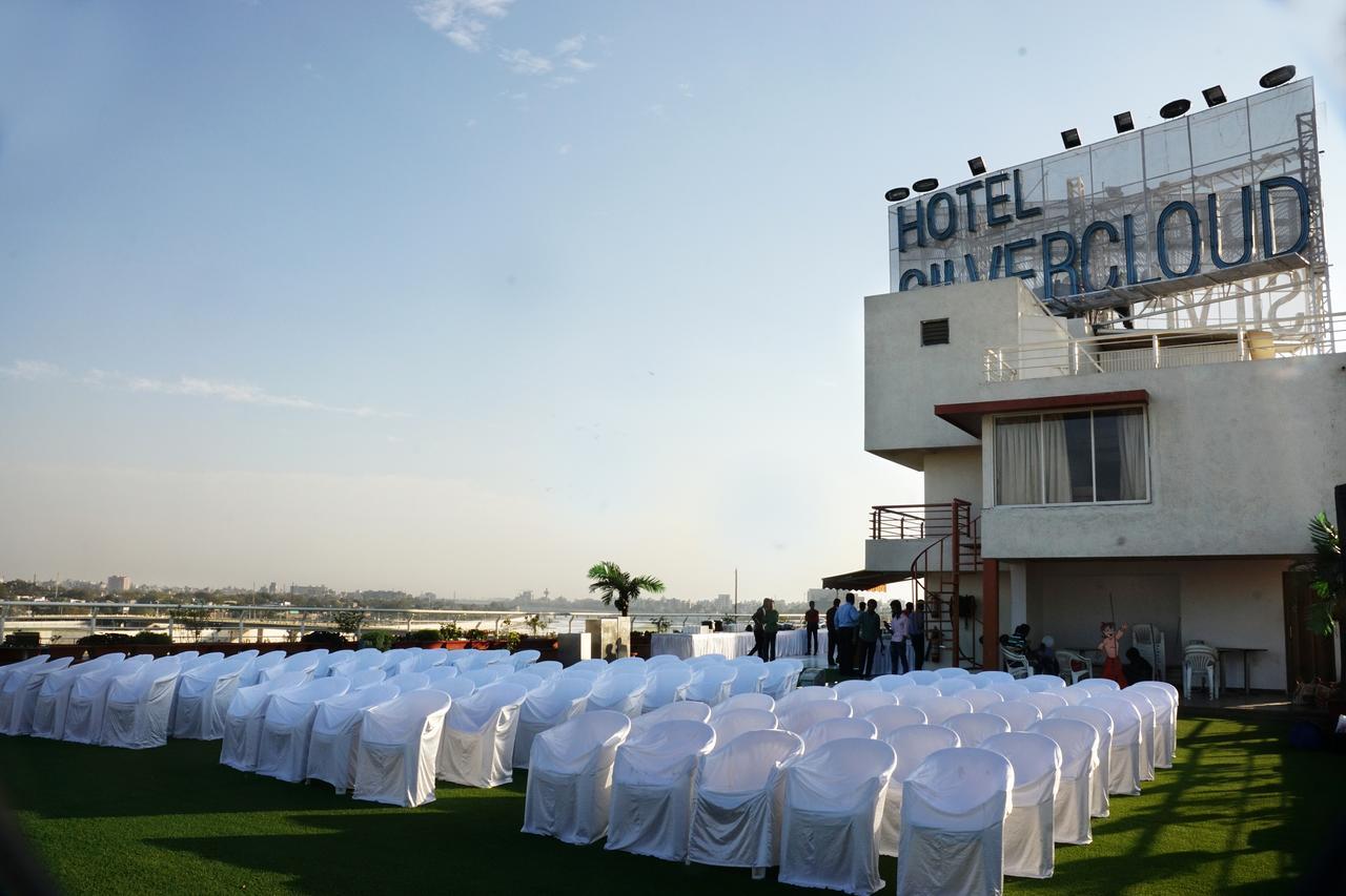 Silvercloud And Banquets Hotel Ahmedabad