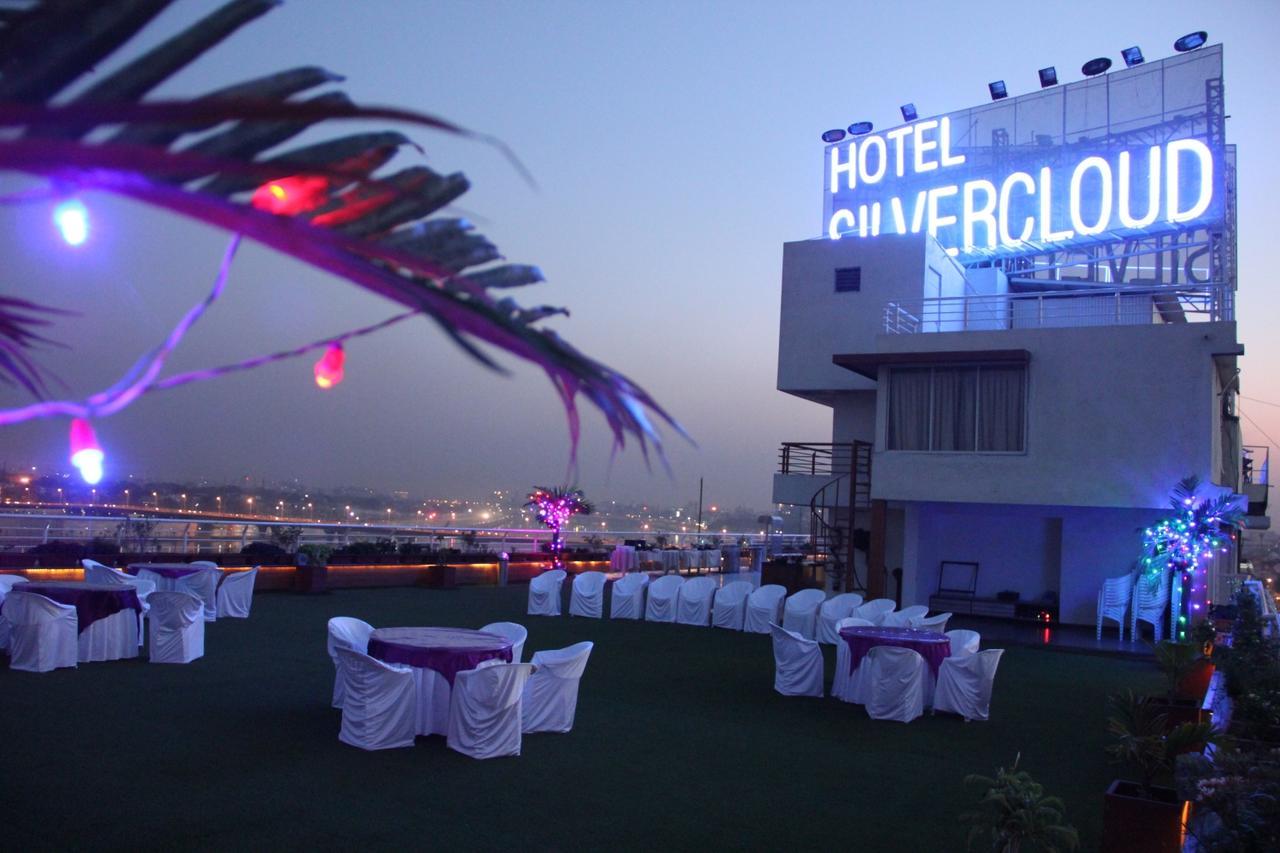 Silvercloud And Banquets Hotel