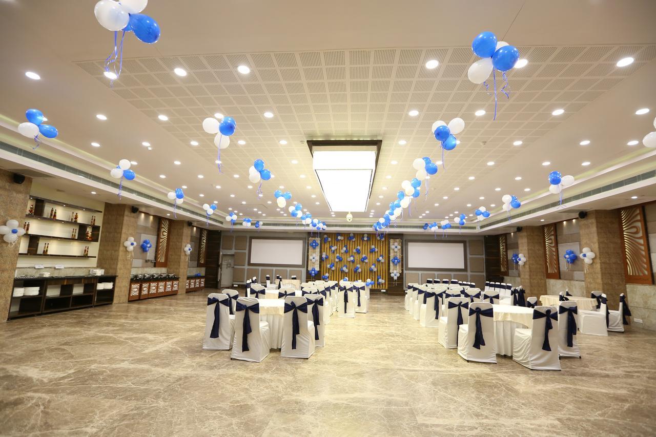 Hotel Silvercloud And Banquets 4*