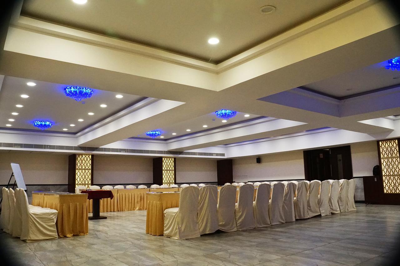 Silvercloud And Banquets Ahmedabad