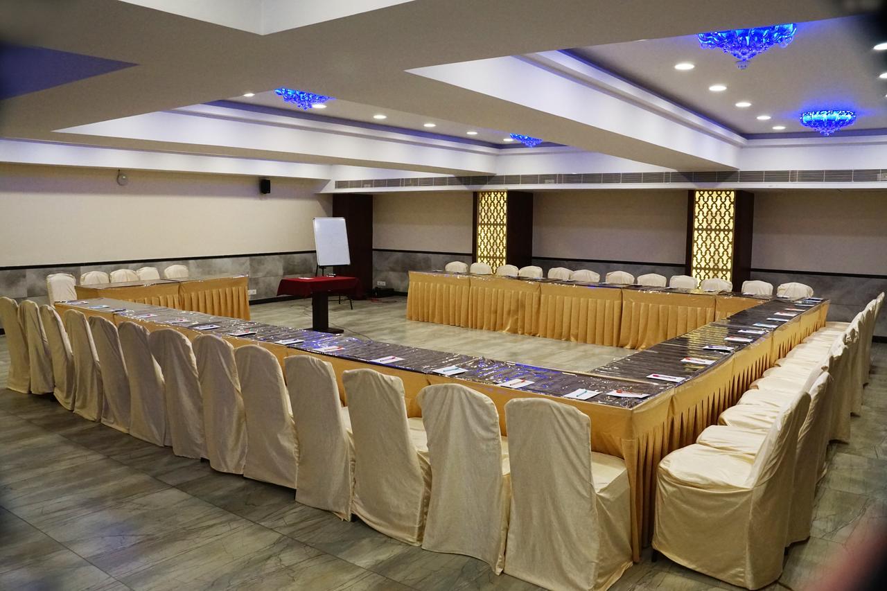 Silvercloud And Banquets 4* Ahmedabad