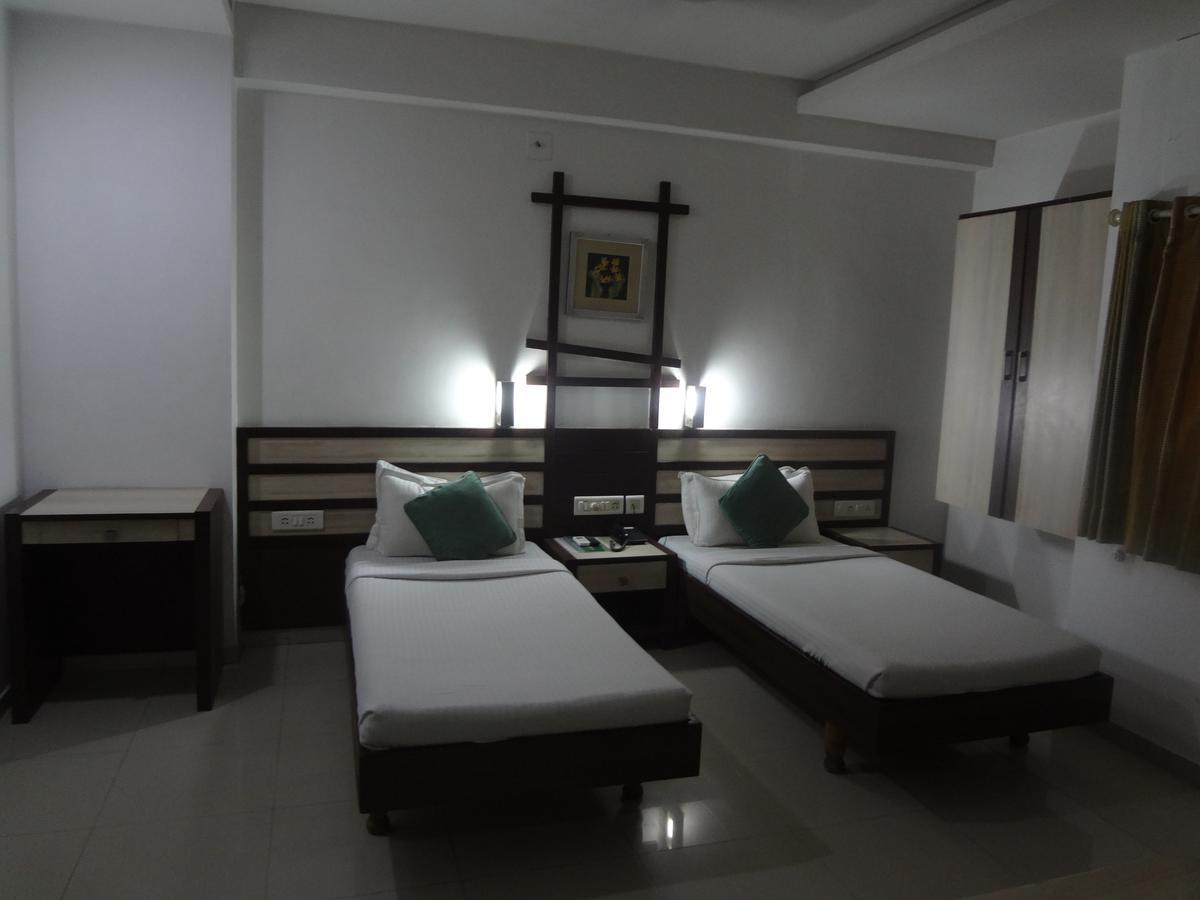 Hotel Airport Residency 2*