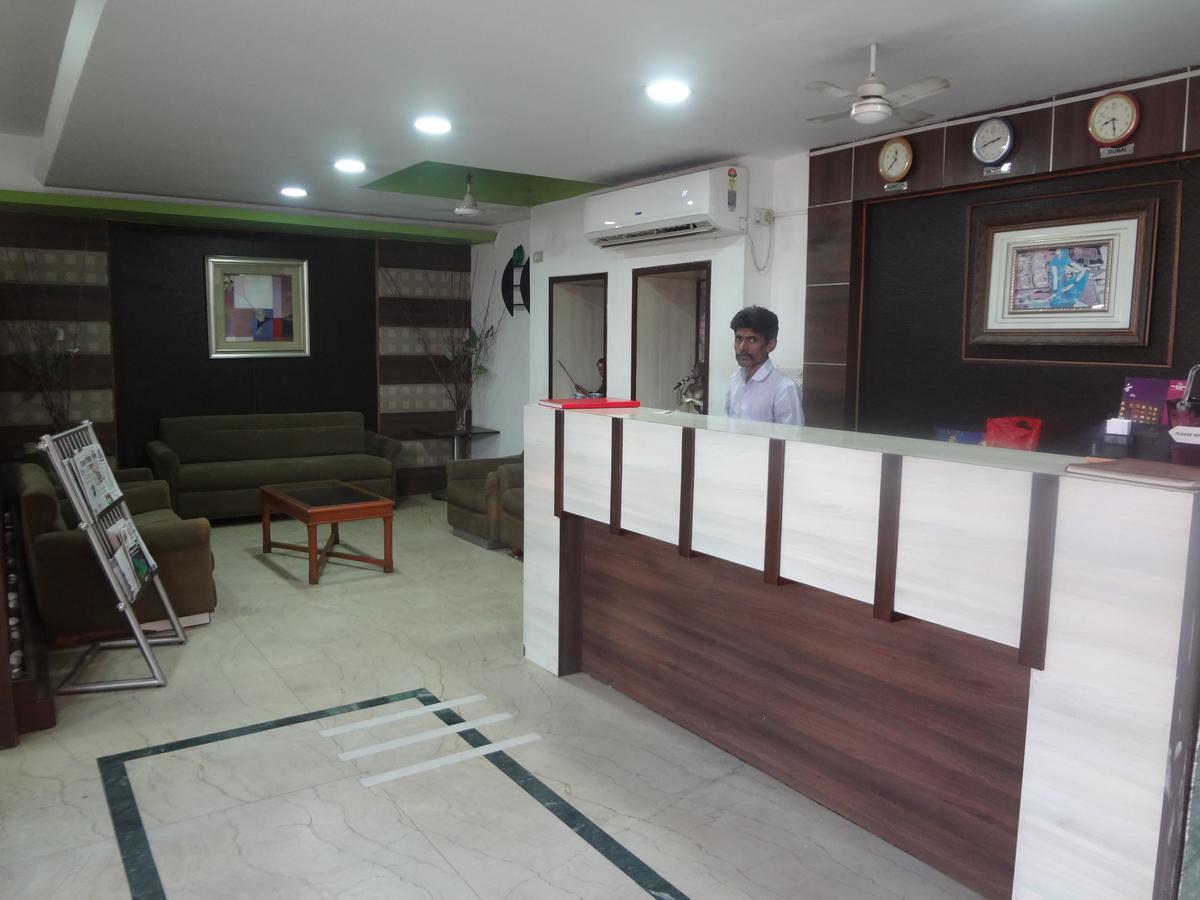 Airport Residency Hotel 2*