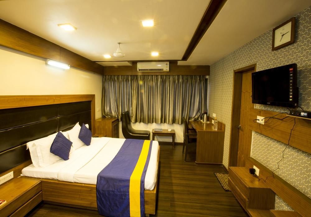 Oyo Premium Ashram Road Ii Hotel 3*