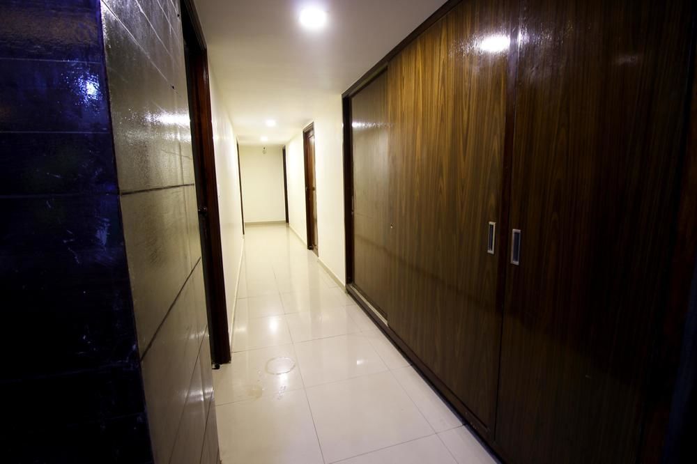 Oyo Gandhi Ashram Road Hotel