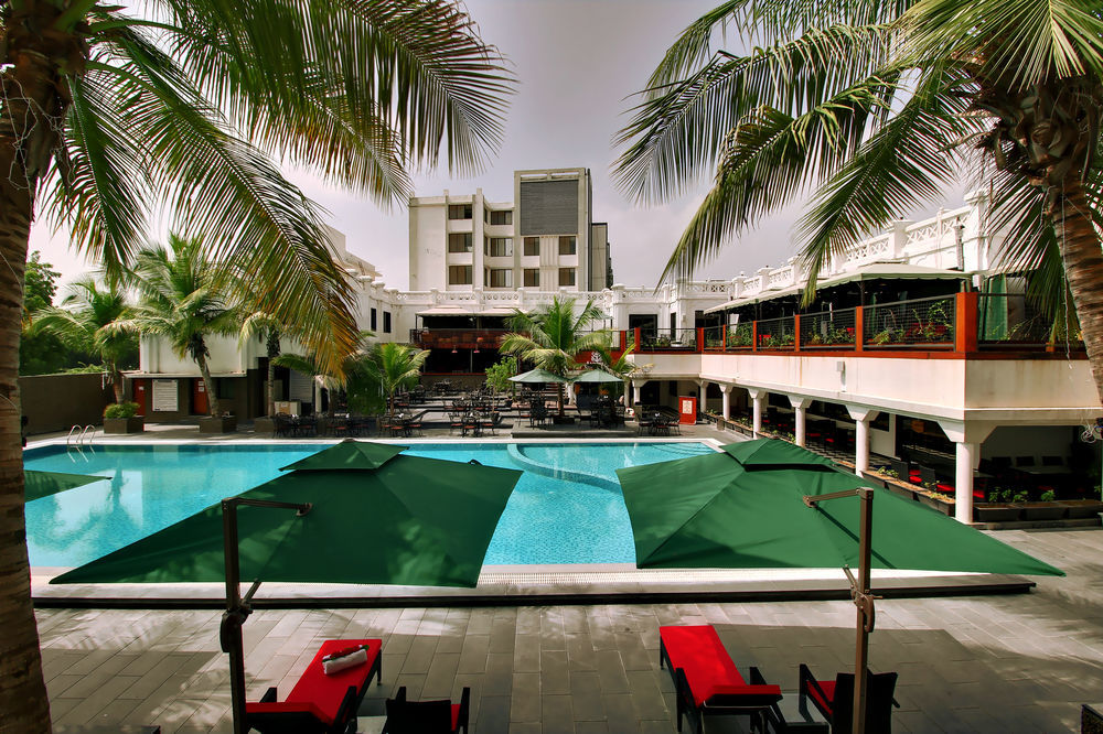 Aarya Grand & Hotel 4*