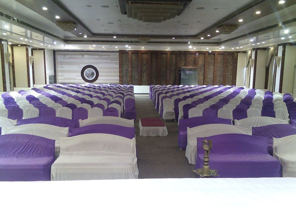Aarya Grand & Hotel 4*