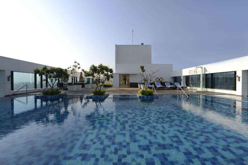Renaissance Hotel 5*