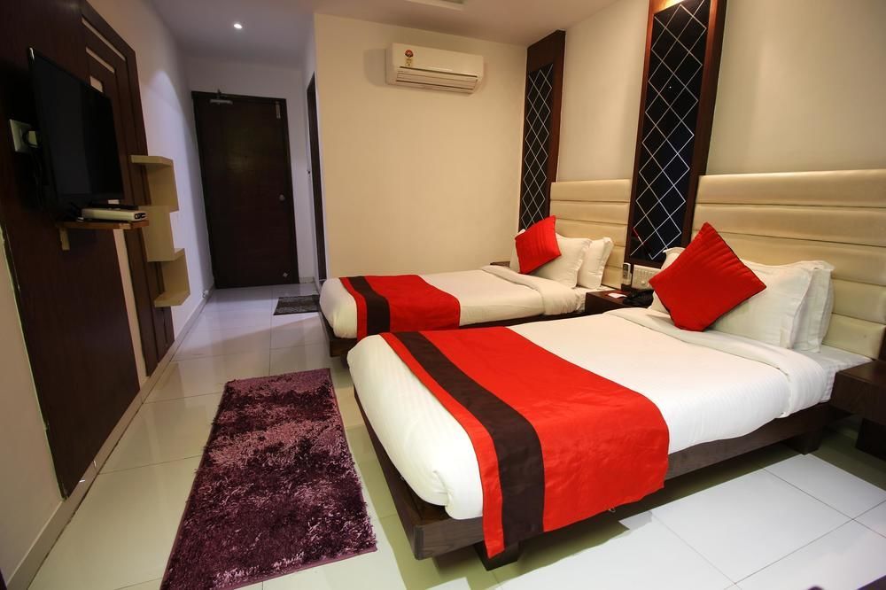 Oyo Navrangpura Hotel Ahmedabad