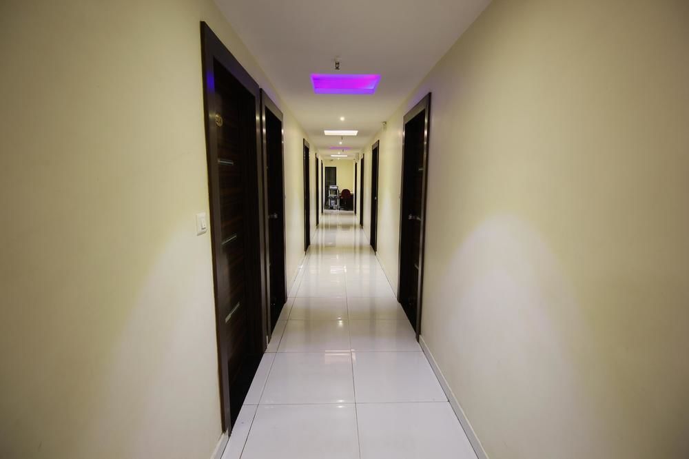 Oyo Navrangpura Hotel Ahmedabad