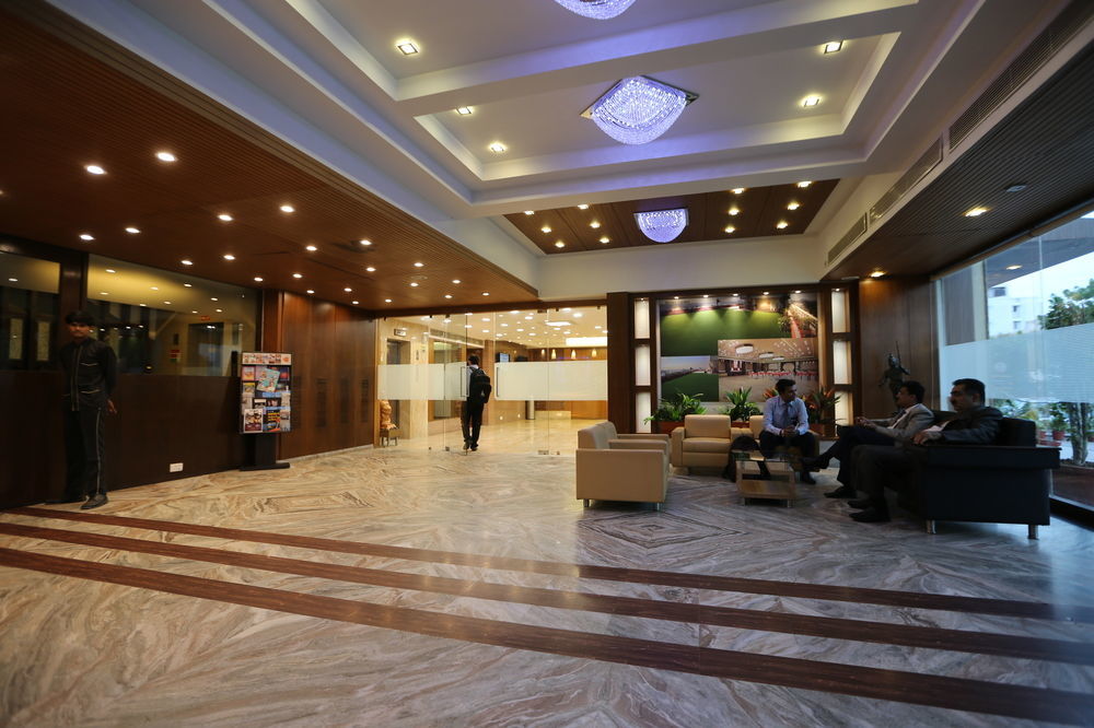 Silvercloud And Banquets Hotel Ahmedabad