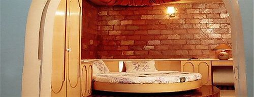 Hotel Siddhartha Palace Ahmedabad