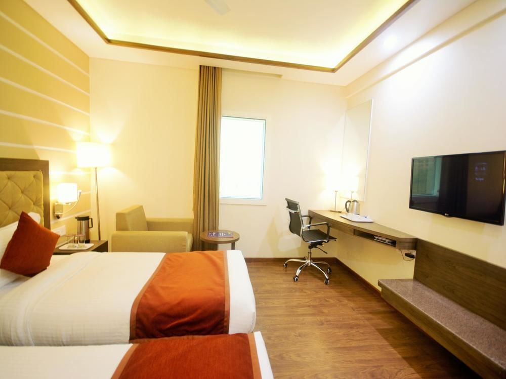 Hotel Oyo 3763 Naeeka Ahmedabad