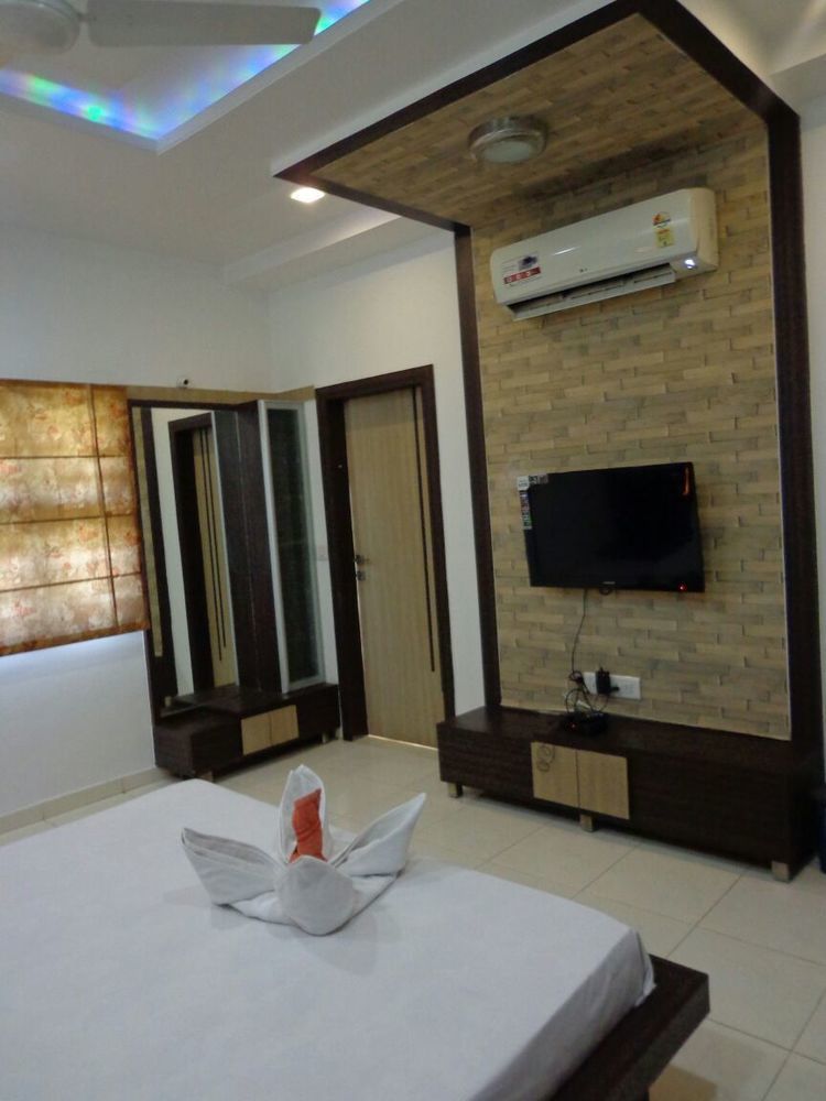 10 Blossoms Hospitality Services Ahmedabad