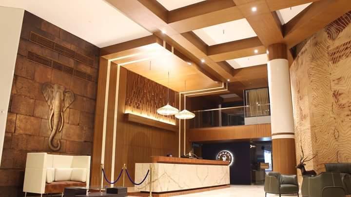 Aarya Grand & Hotel