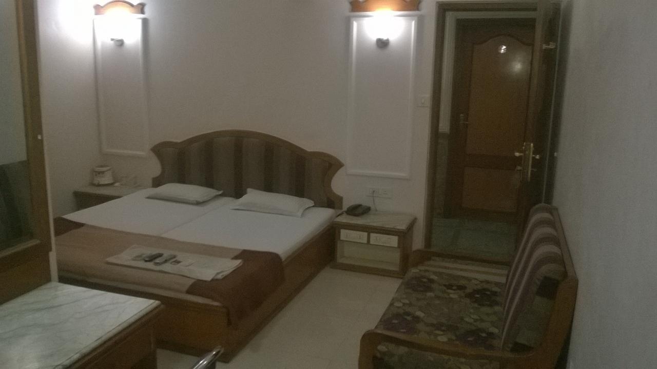 Unnati 2* Ahmedabad