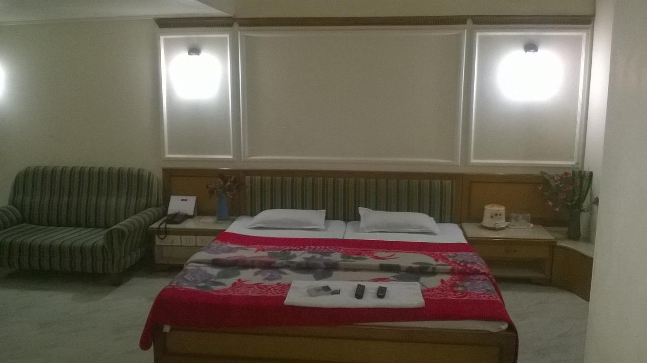 Unnati Hotel Ahmedabad