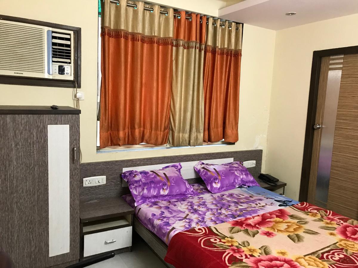 Hotel Rajratna Guest house Ahmedabad
