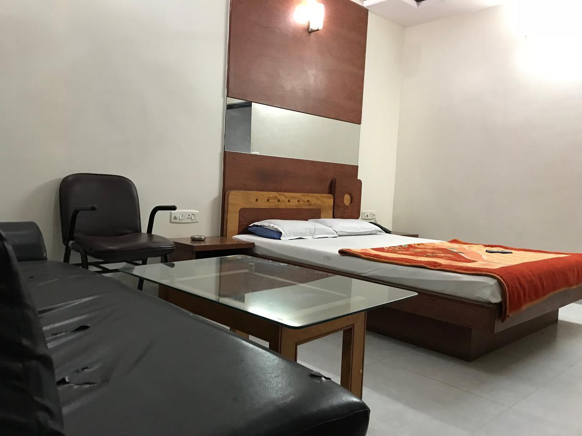 Hotel Rajratna