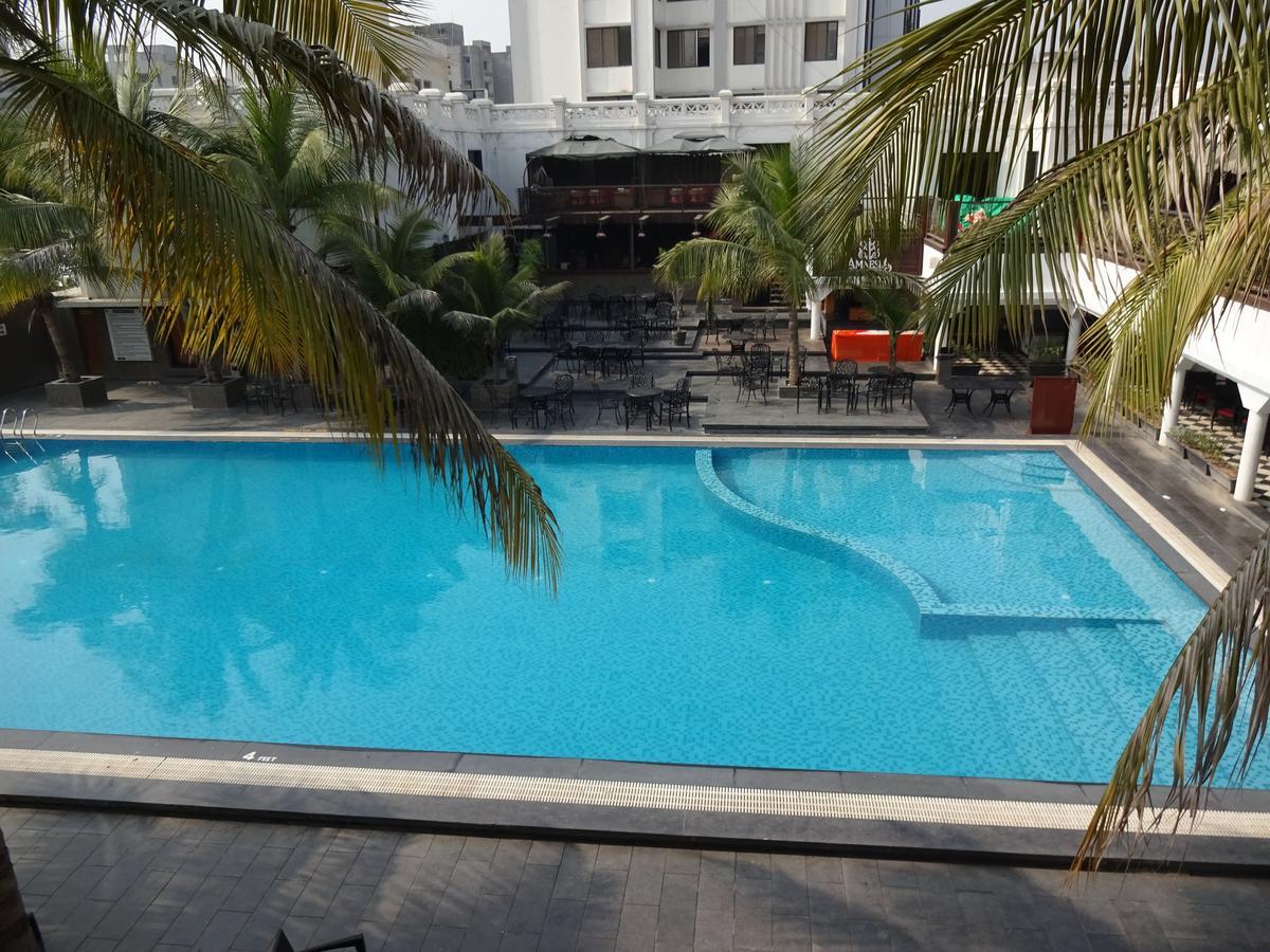 Aarya Grand & Hotel 4*
